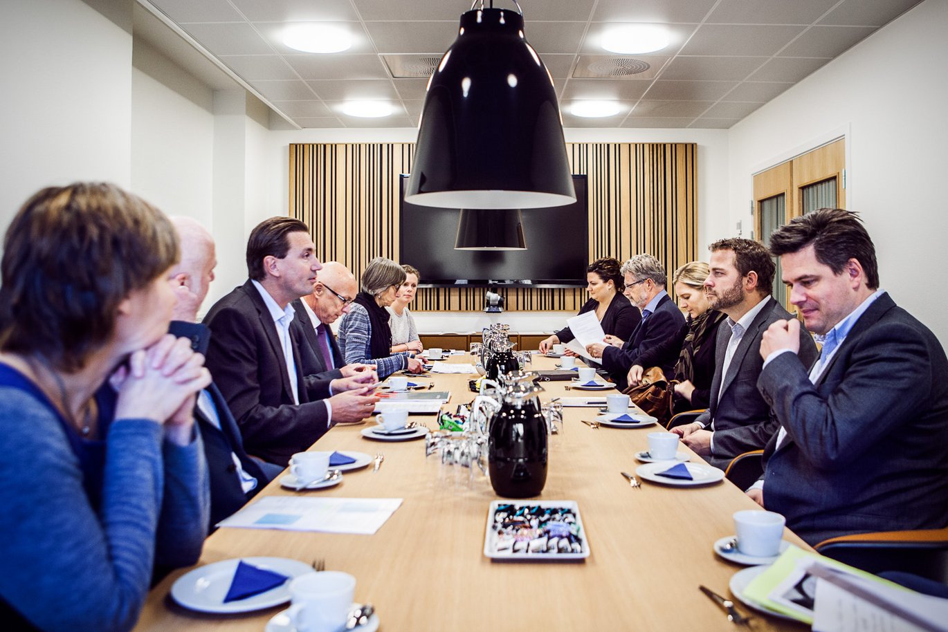 The Dean of Health had gathered his central management team for the meeting with the Higher Education Minister Morten Østergaard. The Dean of Health had gathered his central management team for the meeting with the Higher Education Minister Morten Østergaard.