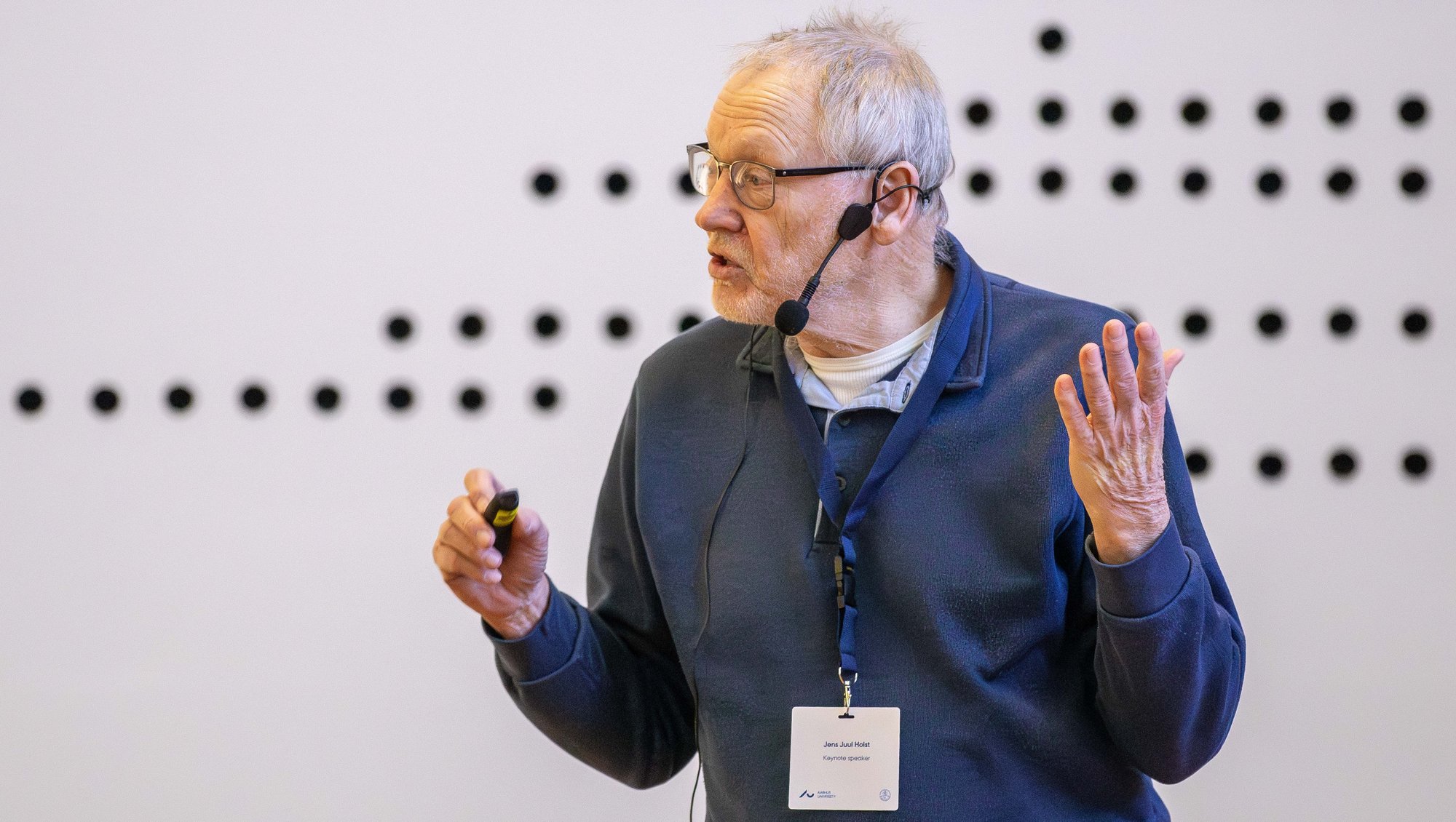 Professor Jens Juul Holst from the University of Copenhagen and the Novo Nordisk Foundation Center for Basic Metabolic Research delivered the day's first keynote presentation. Photo: Simon Fischel, Health Communication.
