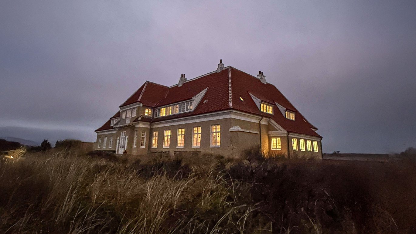 I stedet for at rejse den lange vej til San Antonio, Texas, pakkede 11 forskere vinterfrakken og fulgte konferencen online fra Klitgaarden i Skagen. 