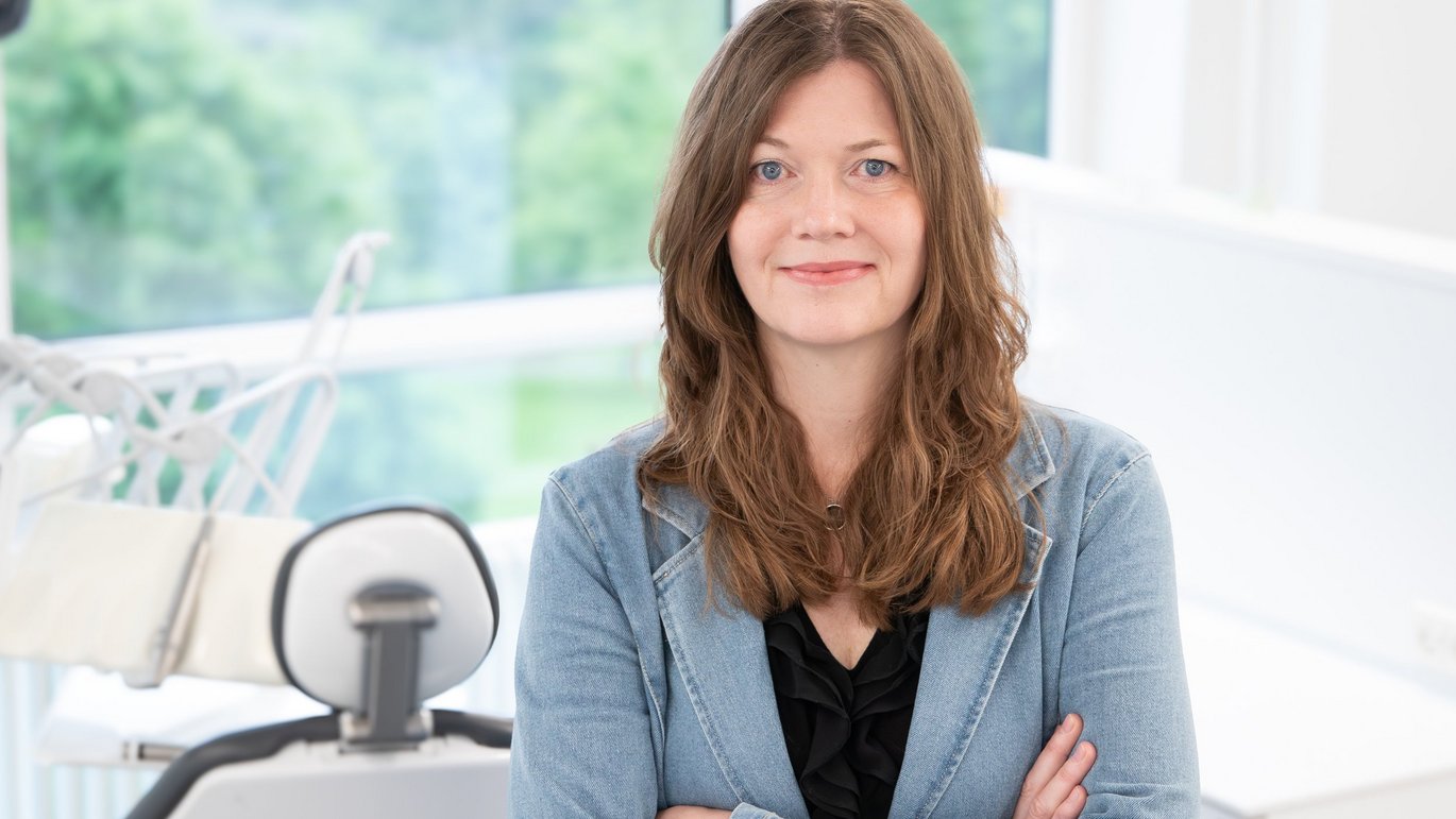 Siri Beier Jensen er ny forperson for fakultetets Udvalg for diversitet, inklusion og lige muligheder. Som institutleder på Odontologi og Oral Sundhed vil hun bringe arbejdet tættere på institutternes hverdag.