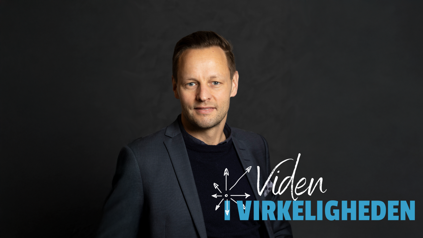 Læge og lektor Alexander Fjældstad brugte flere år på at finpudse Tænkepause-udgivelsen "Duft". Pandemien gjorde emnet højaktuelt, da covid-19 fjernede lugtesansen hos mennesker verden over. Læge og lektor Alexander Fjældstad brugte flere år på at finpudse Tænkepause-udgivelsen "Duft". Pandemien gjorde emnet højaktuelt, da covid-19 fjernede lugtesansen hos mennesker verden over.