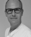 Professor Bas de Groot vil anvende resultaterne af sin forskning i undervisningen af medicinstuderende og læger i videreuddannelse. Det skal sikre, at personalet er udstyret med den nødvendige viden og færdigheder til at yde den bedste mulige pleje til patienter i akutte situationer.