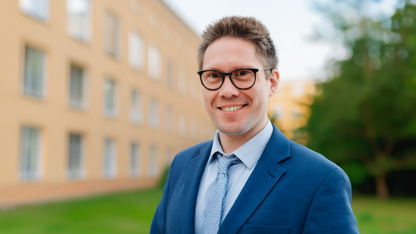 Ulrik Bak Kirk, ph.d.-studerende på Institut for Folkesundhed, har været med til at undersøge, hvilke former for behandling og støtte personer med endometriose og adenomyose selv finder relevante.