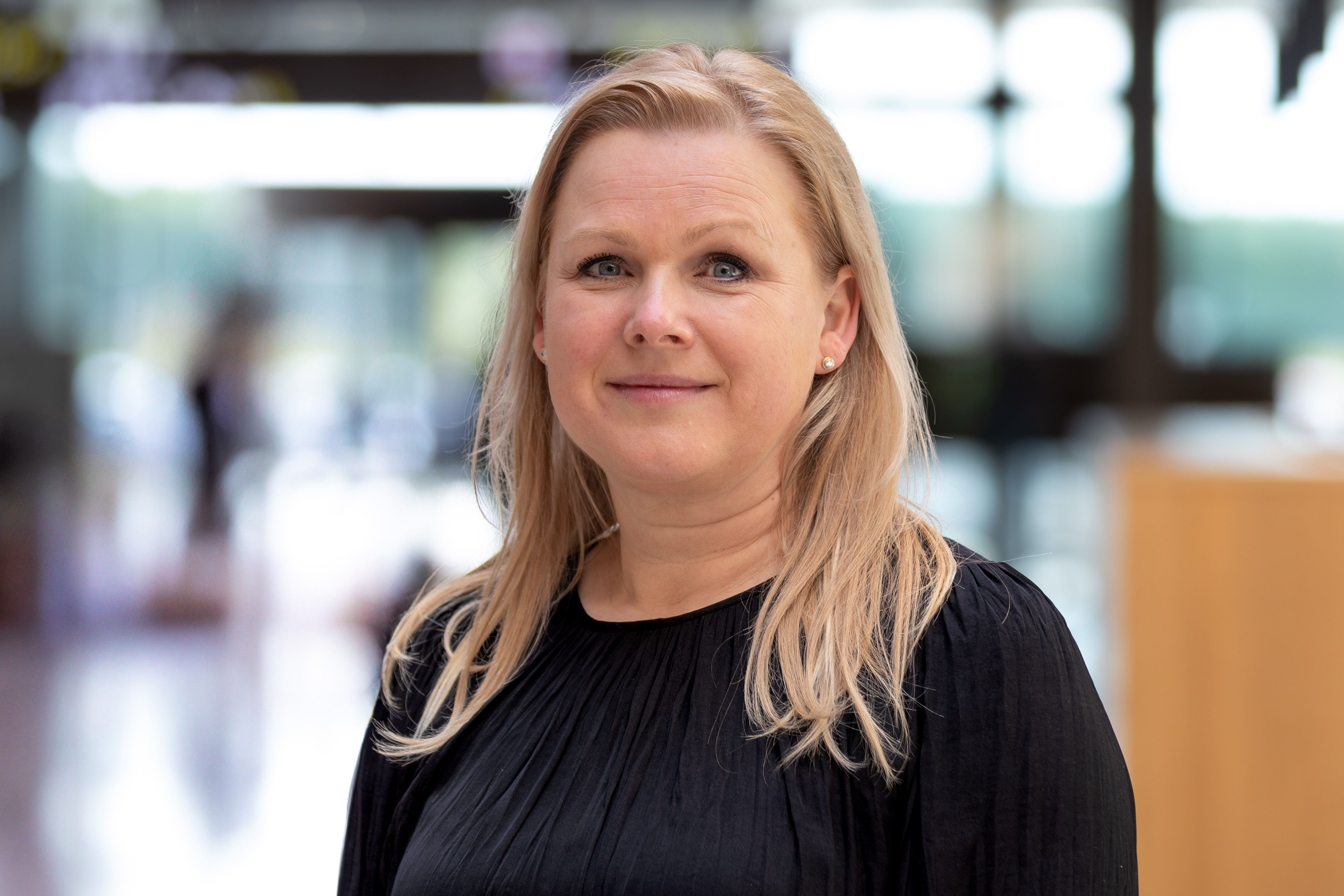 Lene Niemann Nejsum lægger vægt på at skabe en samarbejdende kultur i sin forskningsgruppe, hvor medarbejdere supplerer hinanden og deler viden på tværs af fagområder og faglige kompetencer. Lene Niemann Nejsum lægger vægt på at skabe en samarbejdende kultur i sin forskningsgruppe, hvor medarbejdere supplerer hinanden og deler viden på tværs af fagområder og faglige kompetencer.