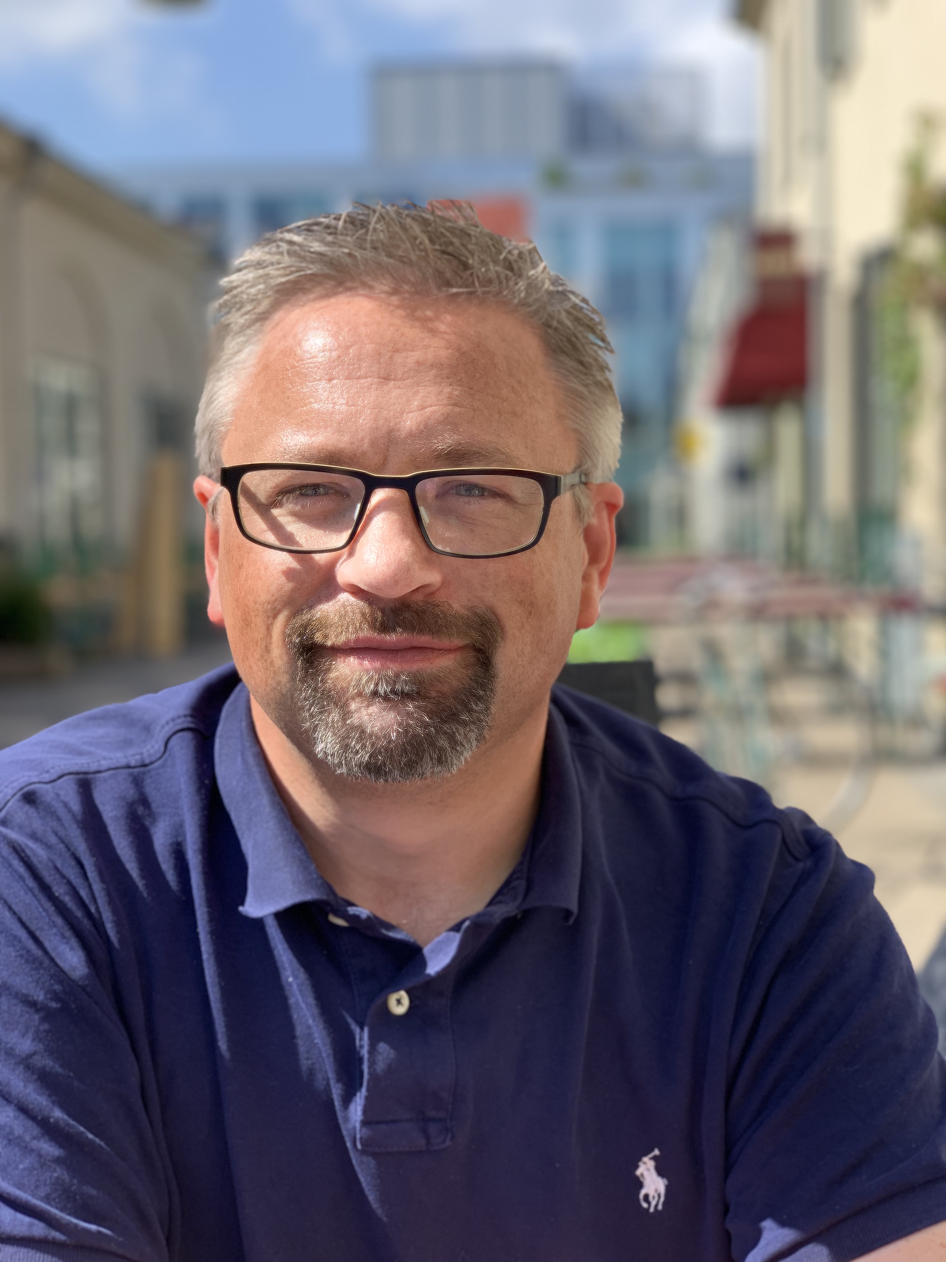 Professoratet træder i kraft den 1. juli 2025 og er finansieret af Region Midtjyllands Sundhedsvidenskabelige Forskningsfond og Aarhus Universitet. 