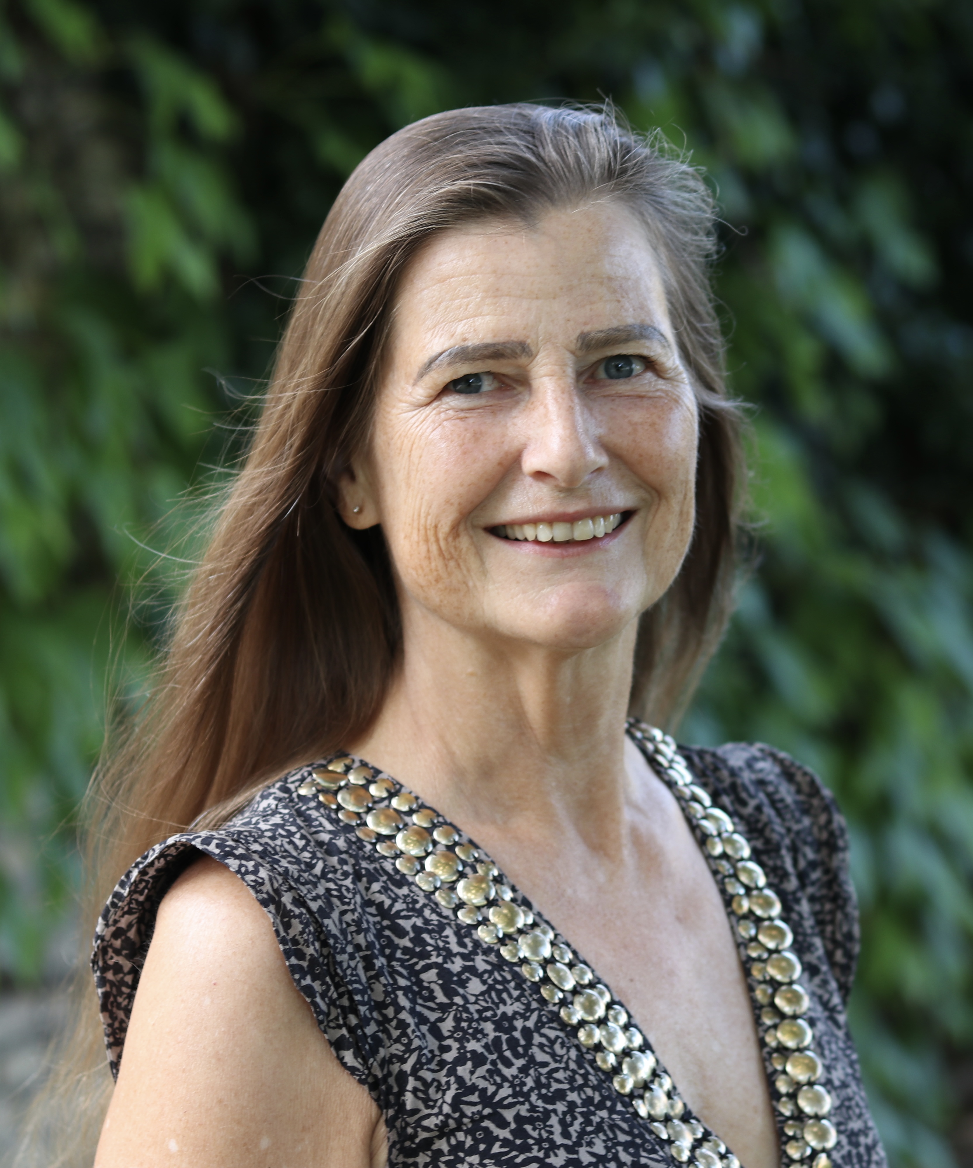 Sanne Angel er lektor ved Forskningsenhed for Sundhed og Sygepleje, Institut for Folkesundhed, Aarhus Universitet. Hun forsvarede sin doktordisputats den 22. maj 2026.